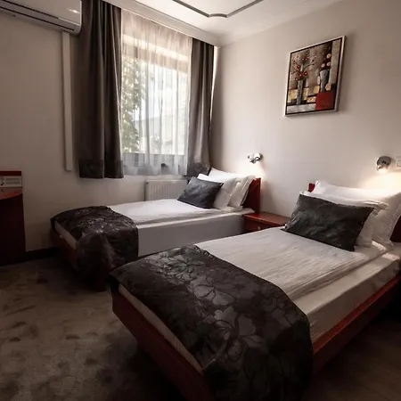 البوسنة 1 3* إليجا